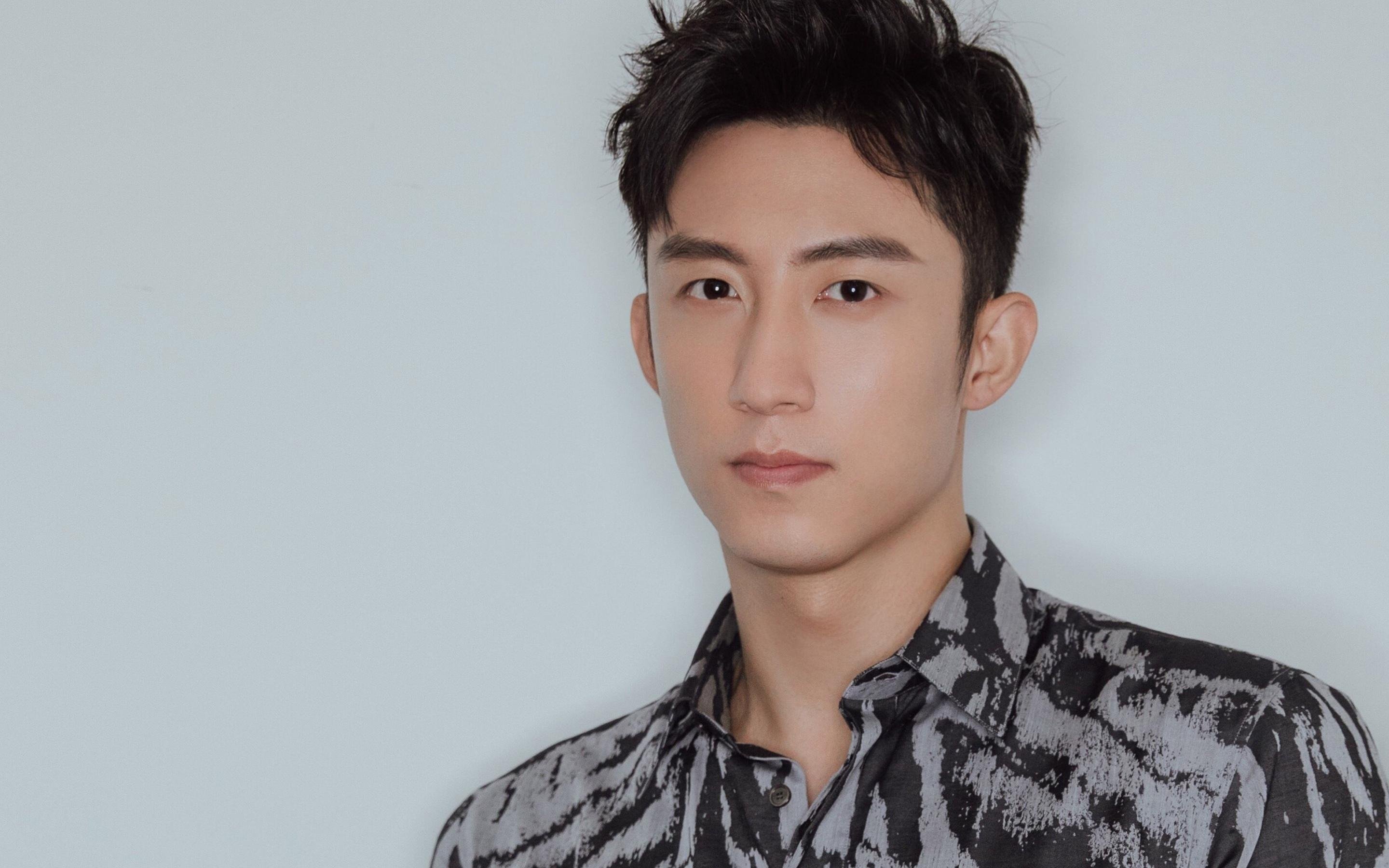 爱游戏电竞官网-“荒漠流星:沙丘上的极速追逐”,沙漠流沙