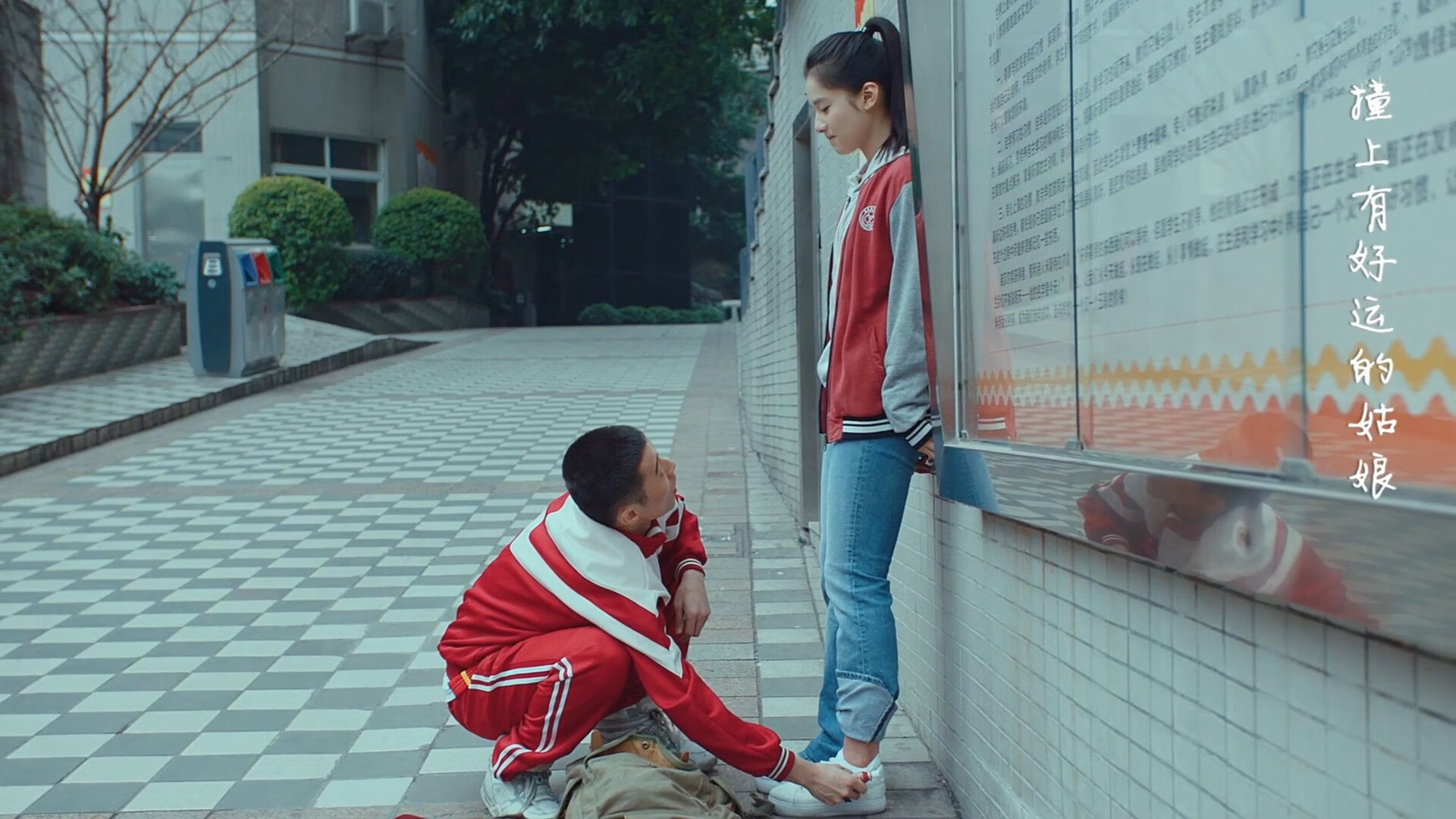 爱游戏中国官方网站平台-体育摄影展展出中国篮球经典瞬间，纪录历史，篮球 摄影