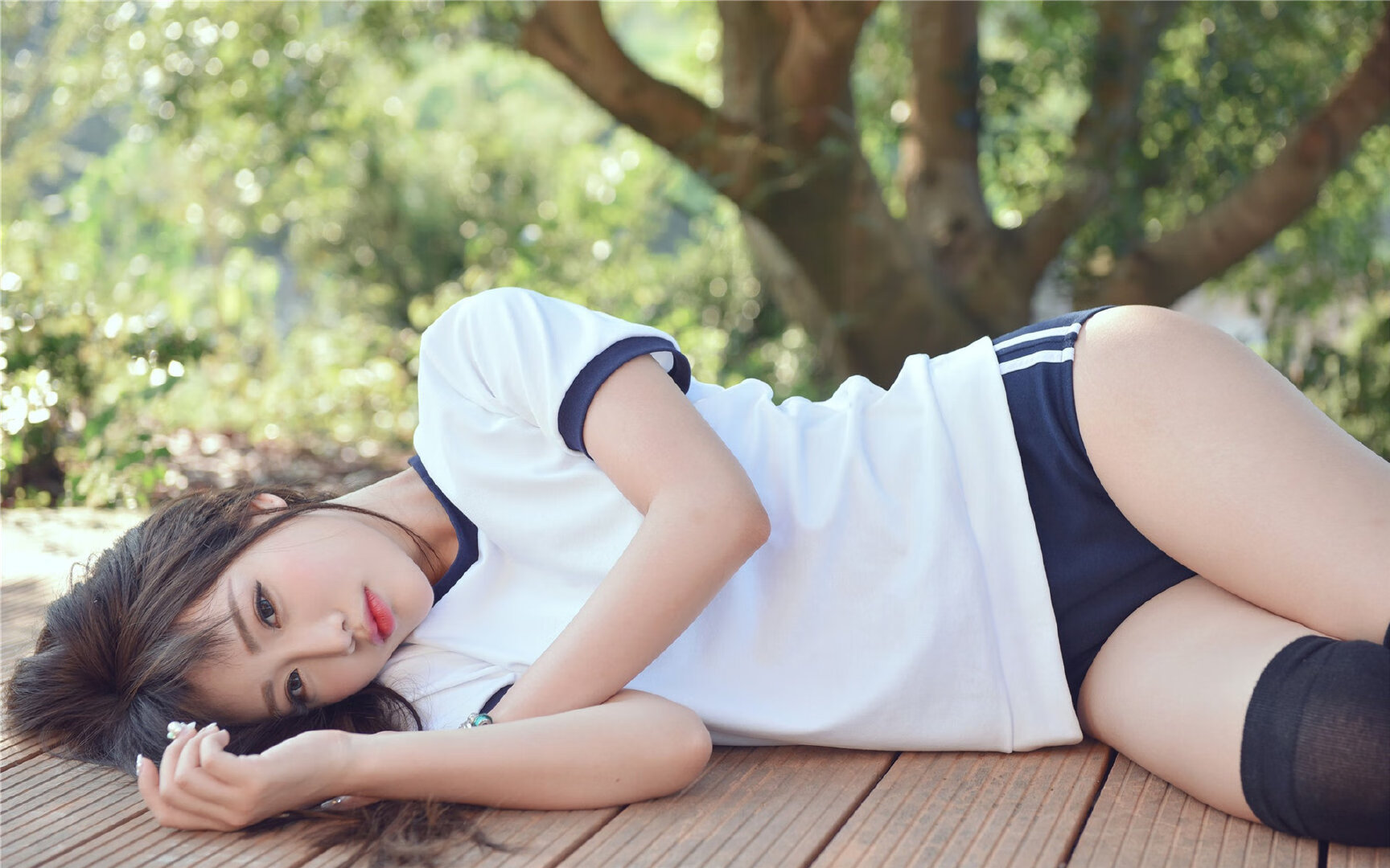 AYX体育官网-意大利骑手拉里萨·保利斯在2024年巴黎奥运会盛装舞步比赛中以“Luna”马匹获得第七名，展现出色表现。