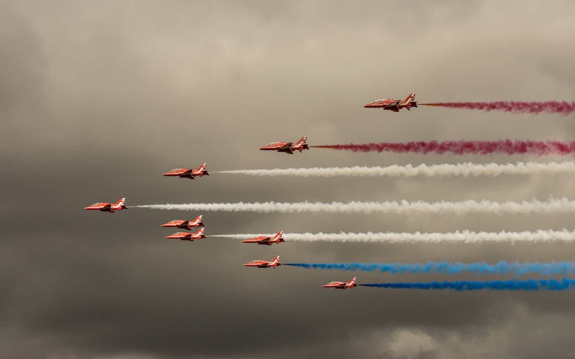 爱游戏中国官方登录入口网站-斯威客胜建业，中超冲顶状态火爆，江苏斯威客