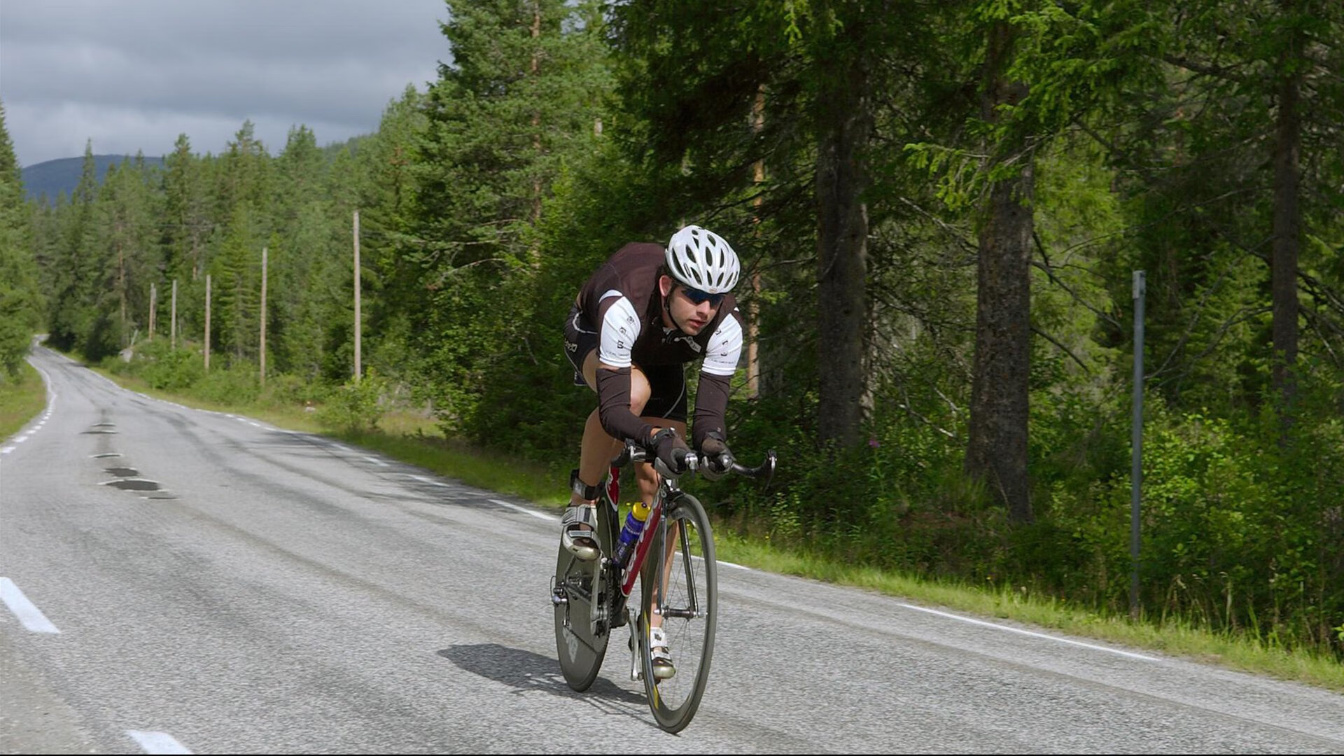 2017年季后赛：库里在对阵马刺的系列赛中累计投中超过20个三分，成为历史最强“投手”之一